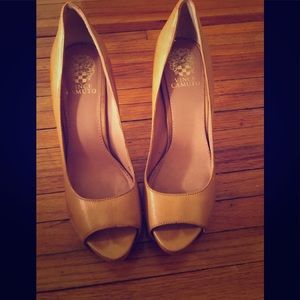 Vince Camuto peep-toe shoes